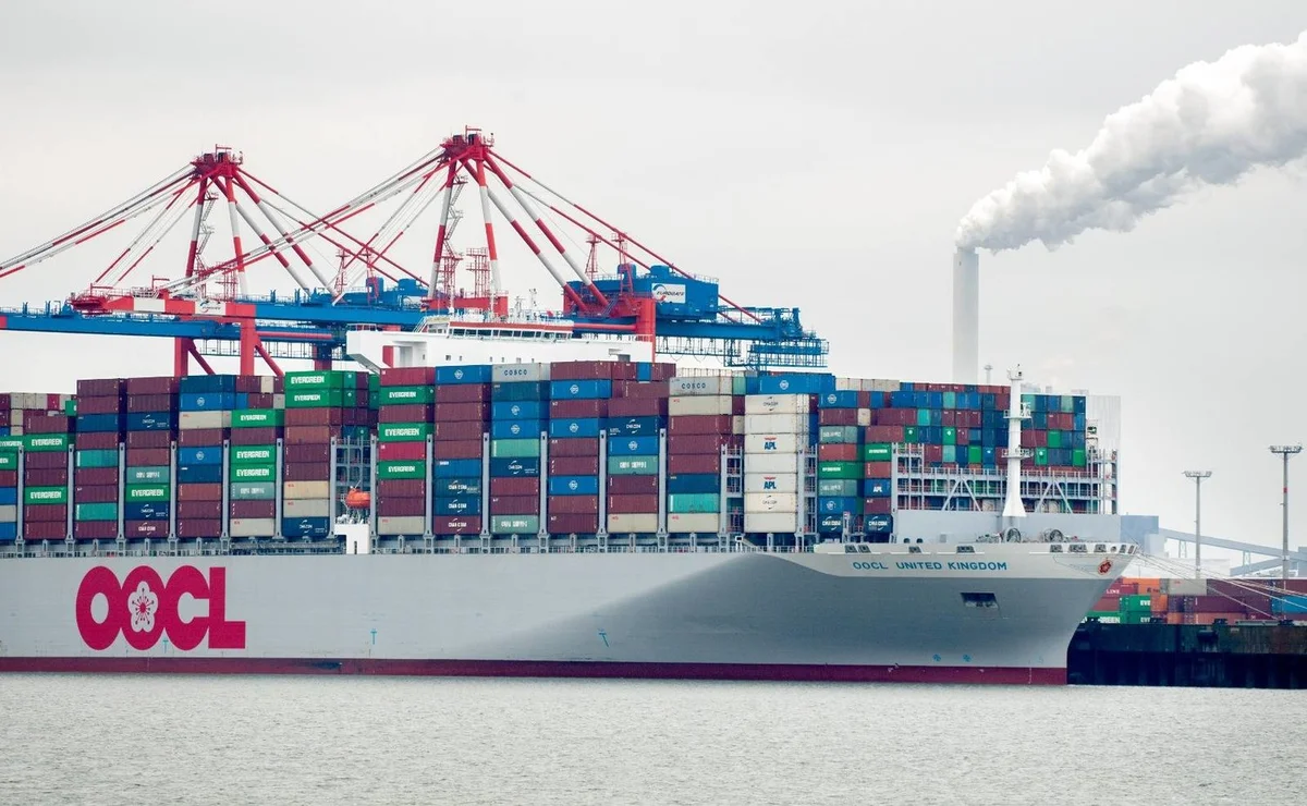 شركة الشحن البحري OOCL تعلن تعليق شحن البضائع من وإلى إسرائيل نظرًا لتهديدات الحوثيين