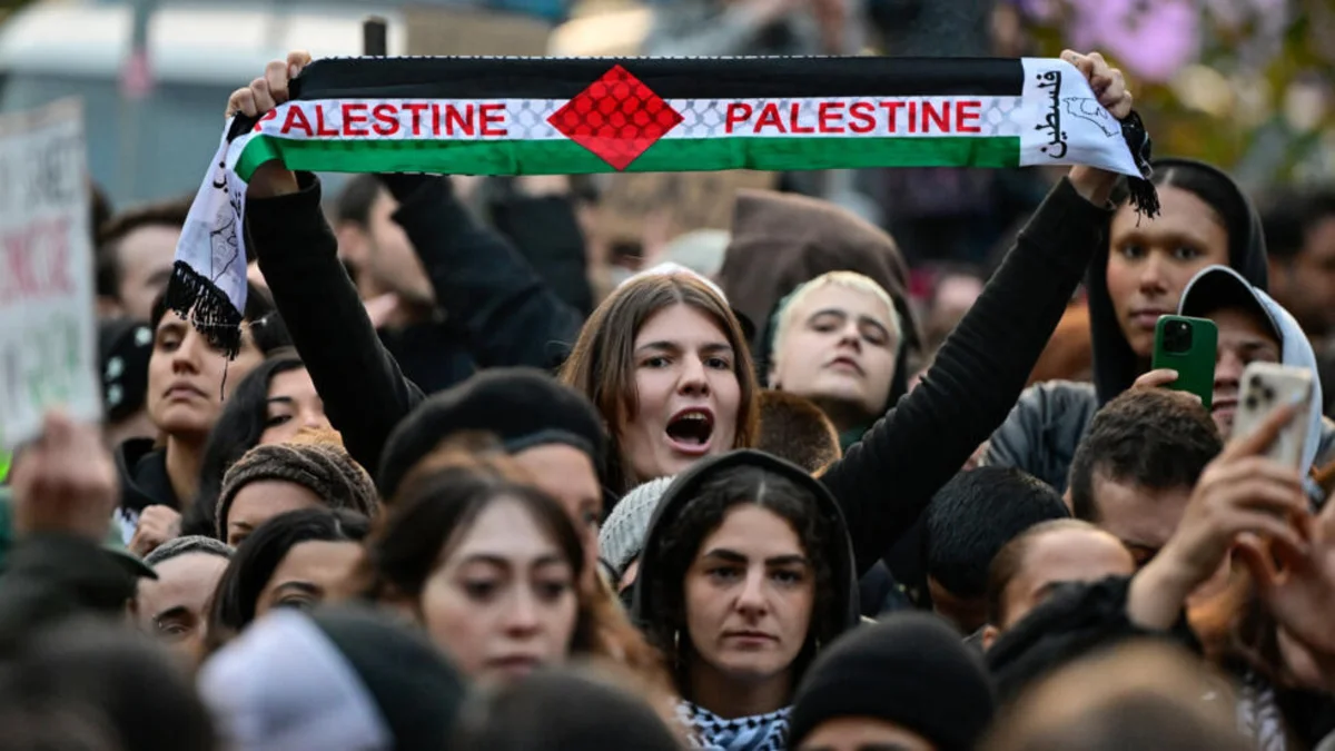 بعد حرب غزة: تزايد الدعم الدولي للفلسطينيين وتفاقم عزلة إسرائيل
